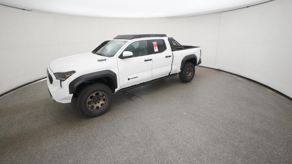 2025 Toyota Tacoma Trailhunter's photo