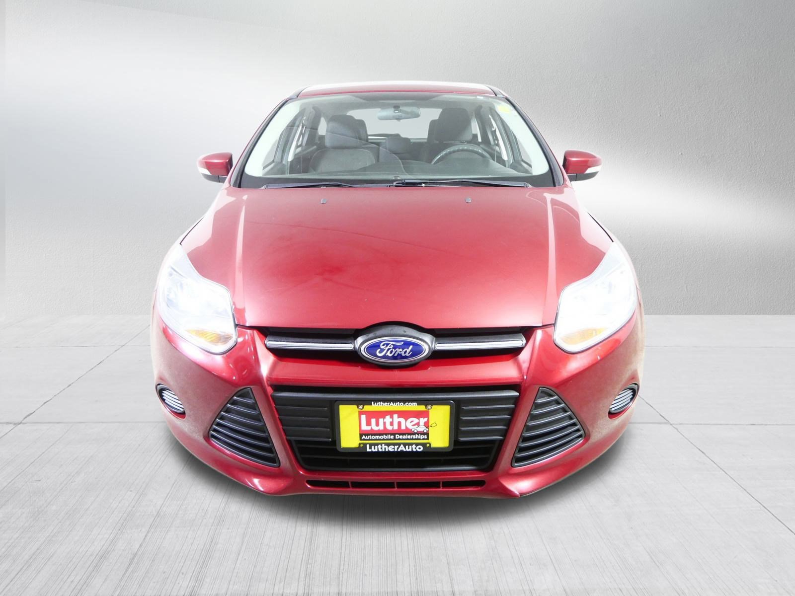 Used 2014 Ford Focus SE with VIN 1FADP3K25EL431748 for sale in Golden Valley, MN