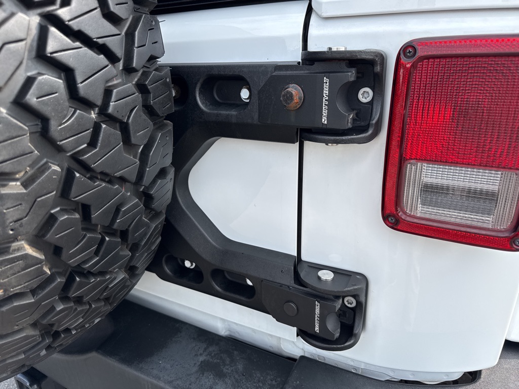 2017 Jeep Wrangler Rubicon photo 16