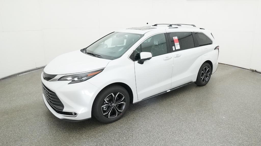 2026 Toyota Sienna Platinum's photo