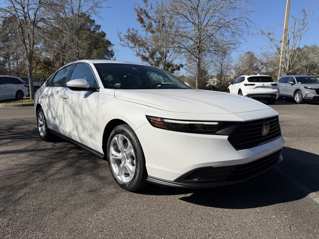 2025 Honda Accord LX's photo