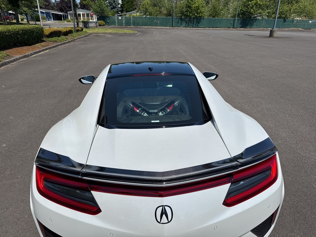 2017 Acura NSX Base photo 8
