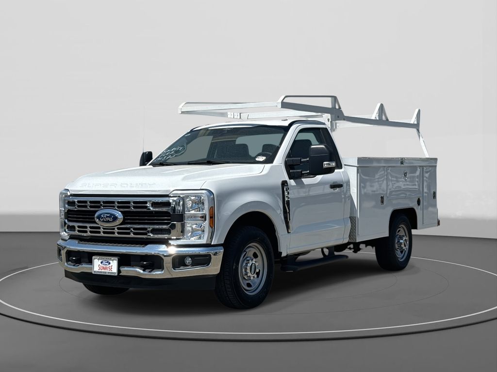 2025 Ford F-350 Base's photo