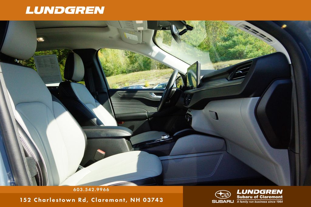 2025 Ford Escape Hybrid Platinum photo 24