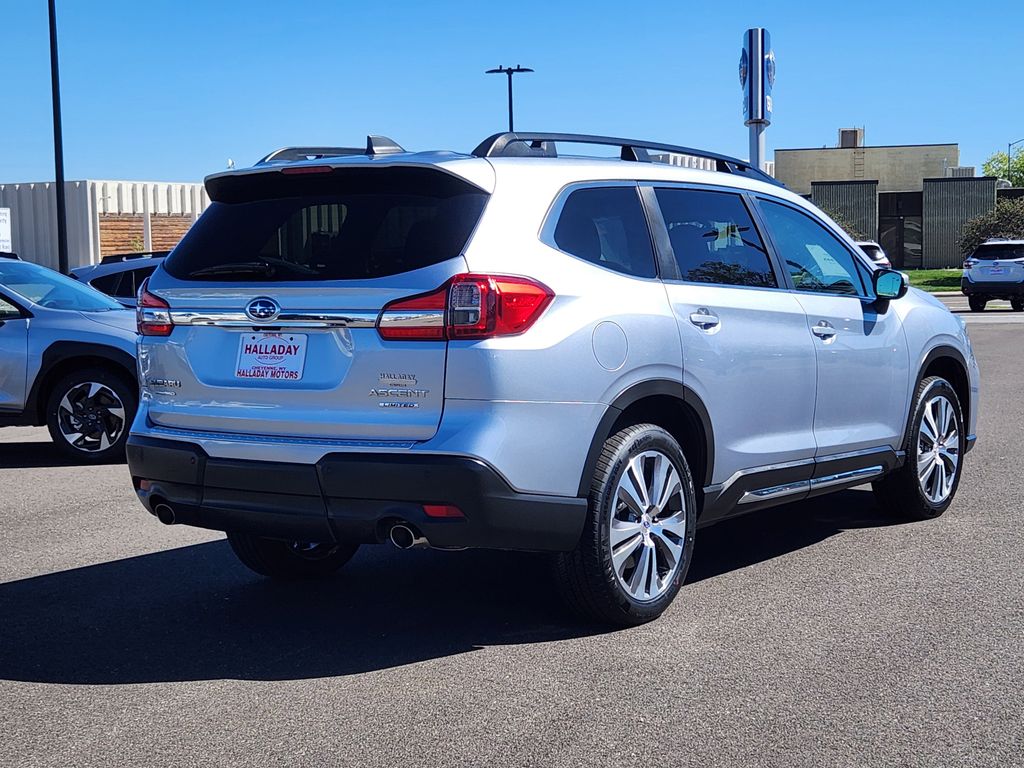 2022 Subaru Ascent Limited photo 4