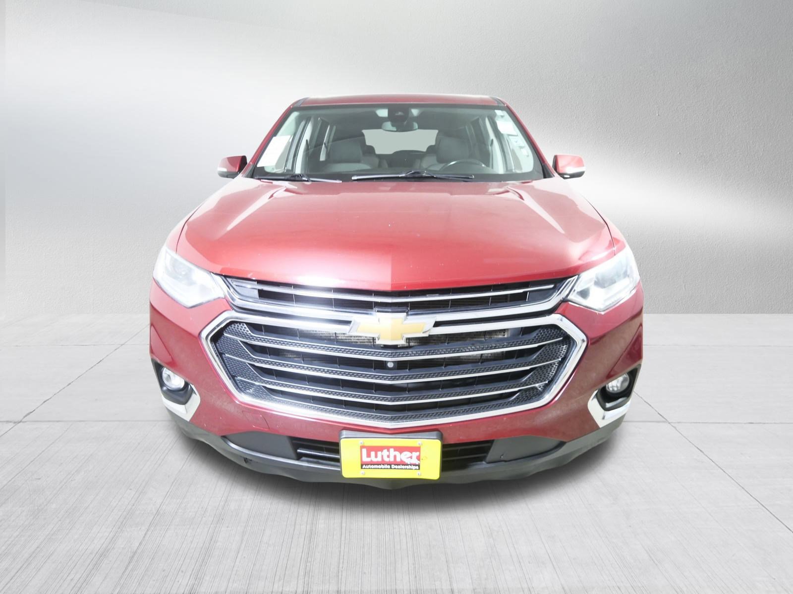 Used 2020 Chevrolet Traverse 1LT with VIN 1GNEVGKW1LJ255490 for sale in Brooklyn Center, Minnesota