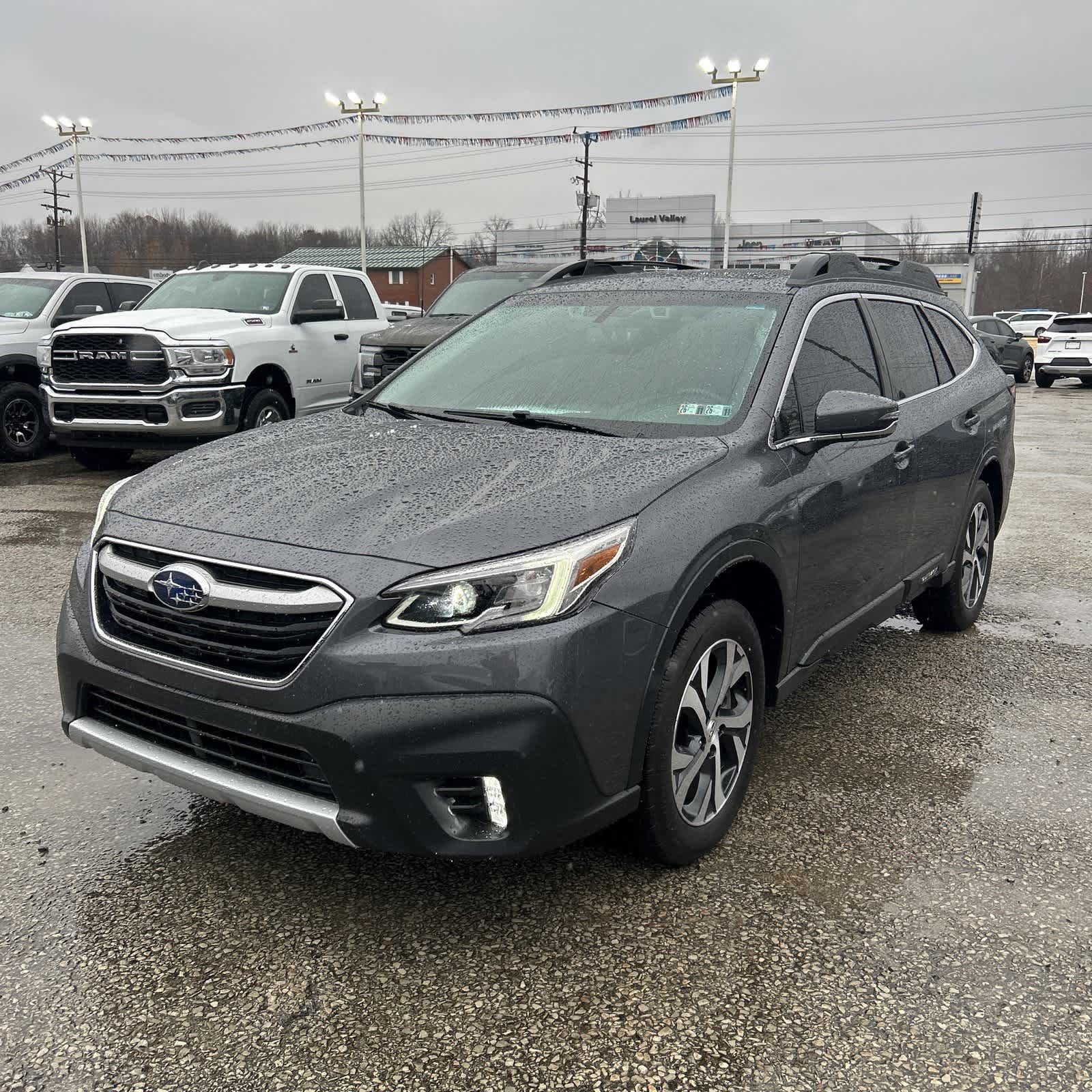 2022 Subaru Outback Limited photo 2