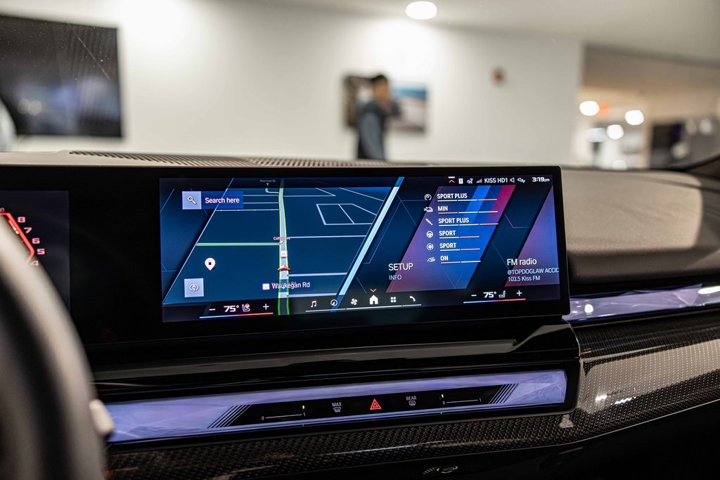 2025 BMW M5 - Image 26