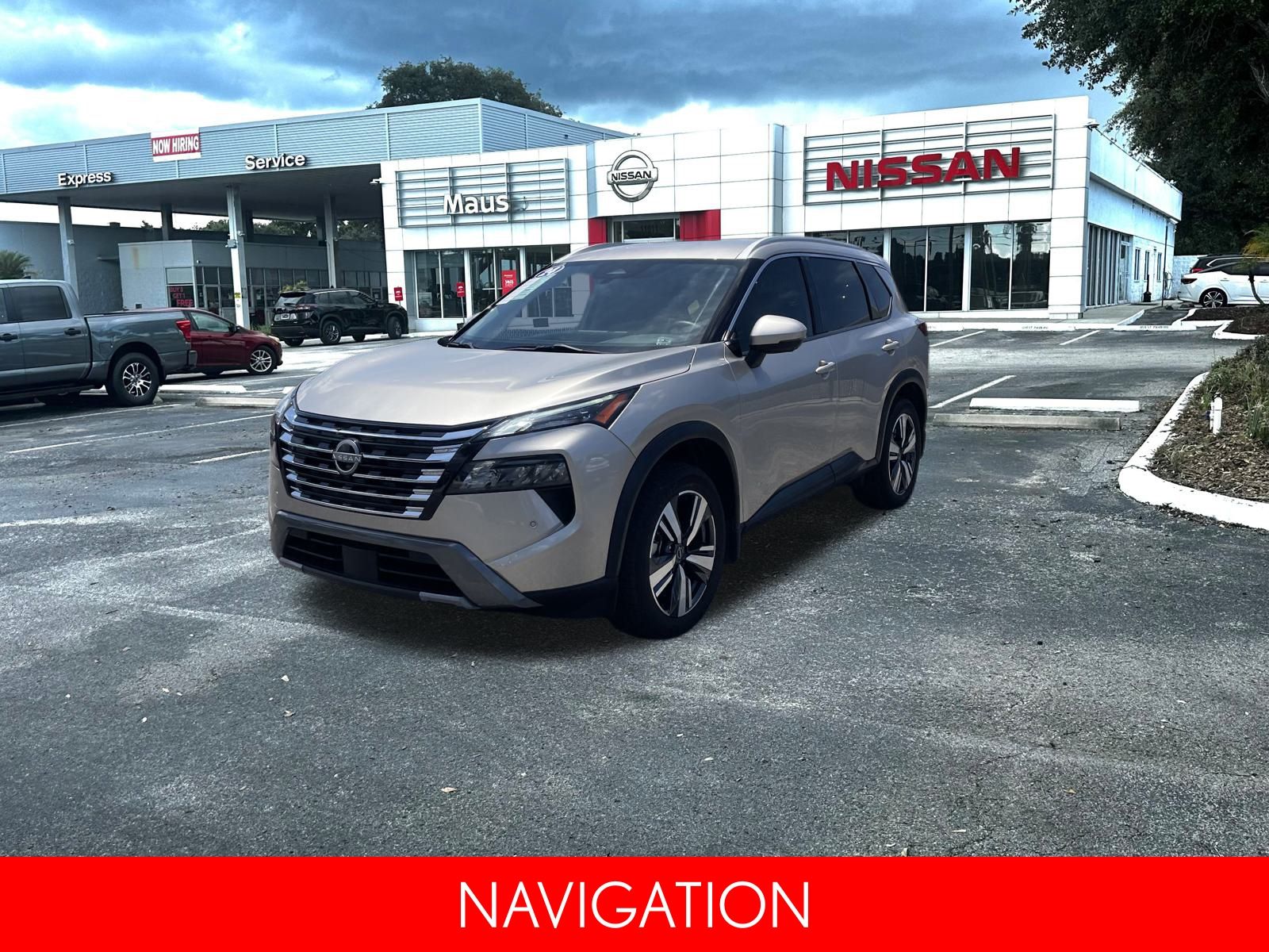 2024 Nissan Rogue SL photo 4