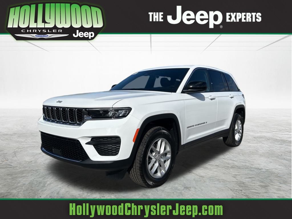 2025 Jeep Grand Cherokee Laredo's photo