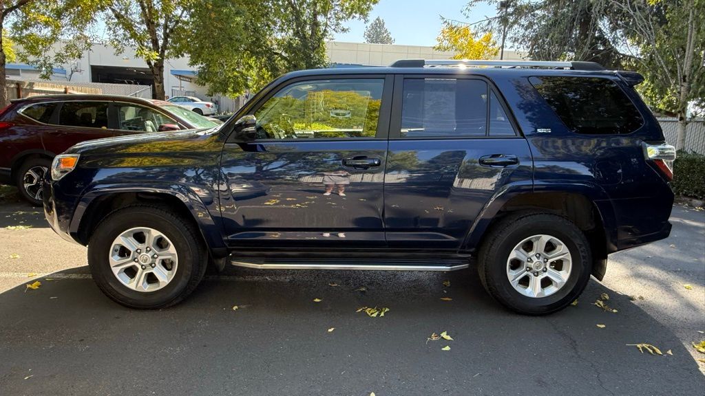 2020 Toyota 4Runner Base photo 4