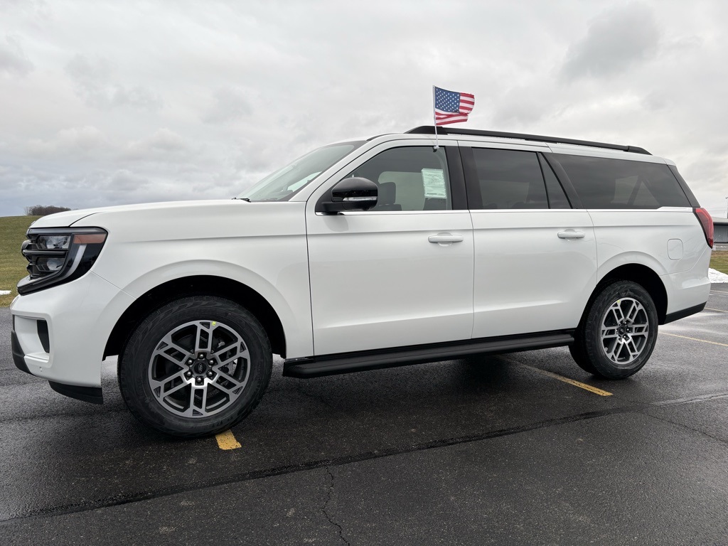 2026 Ford Expedition Active's photo