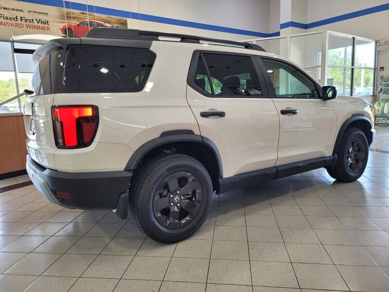 2026 Honda Passport photo 2