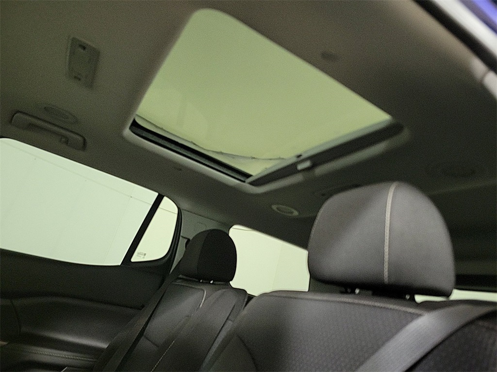 2023 GMC ACADIA - Image 15