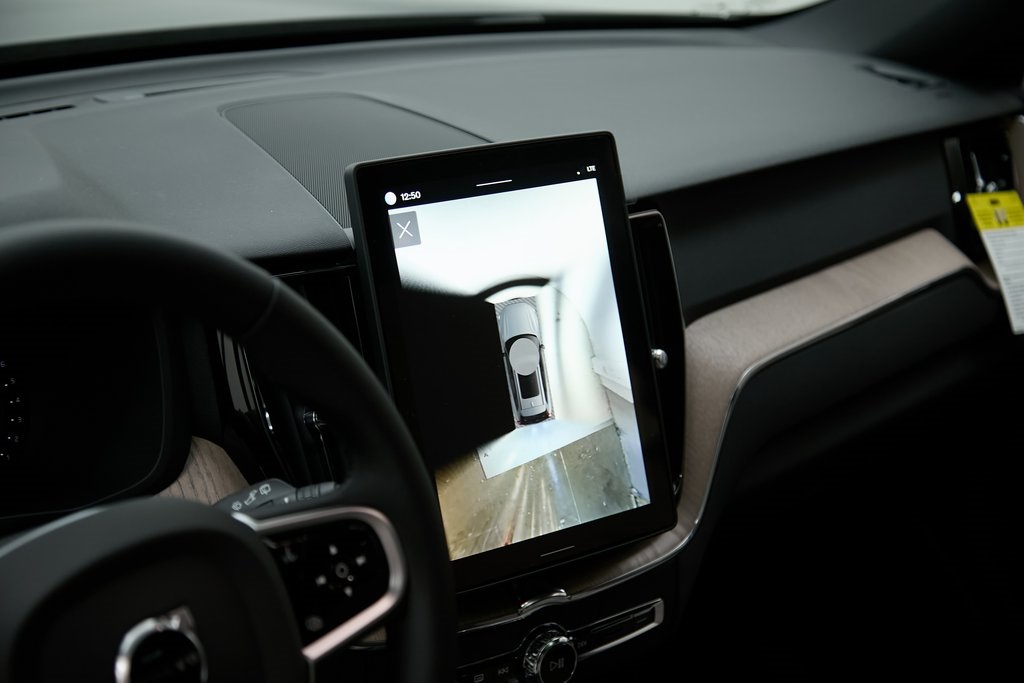 2026 VOLVO XC60 - Image 16