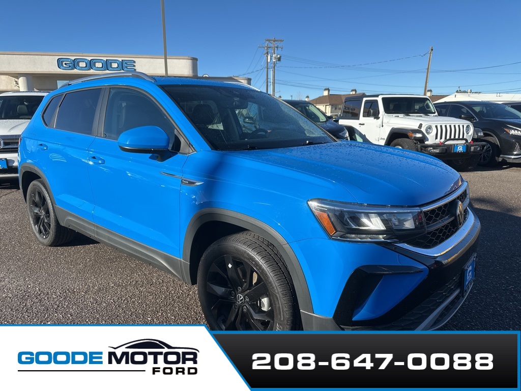 2022 Volkswagen Taos SE's photo