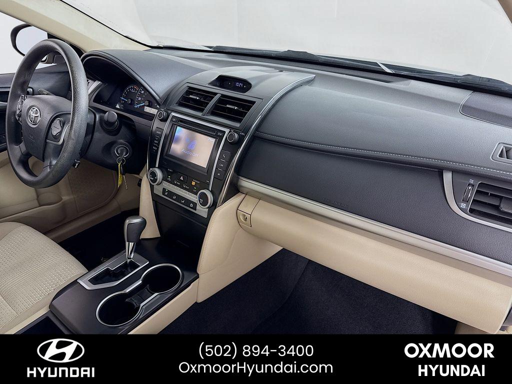 2013 Toyota Camry L photo 23