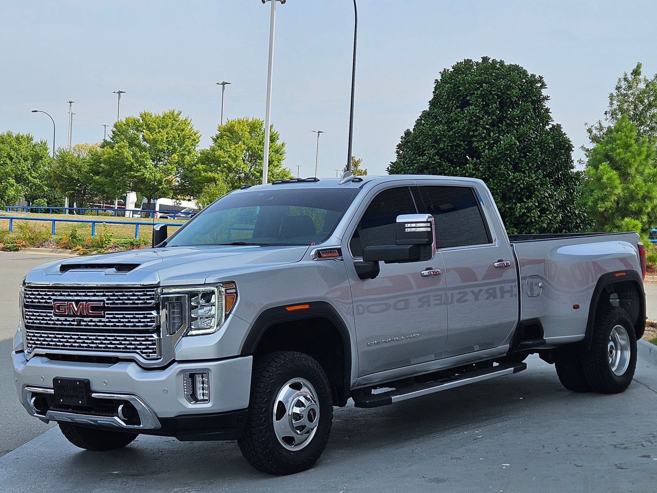 2023 Gmc Sierra HD Denali photo 2