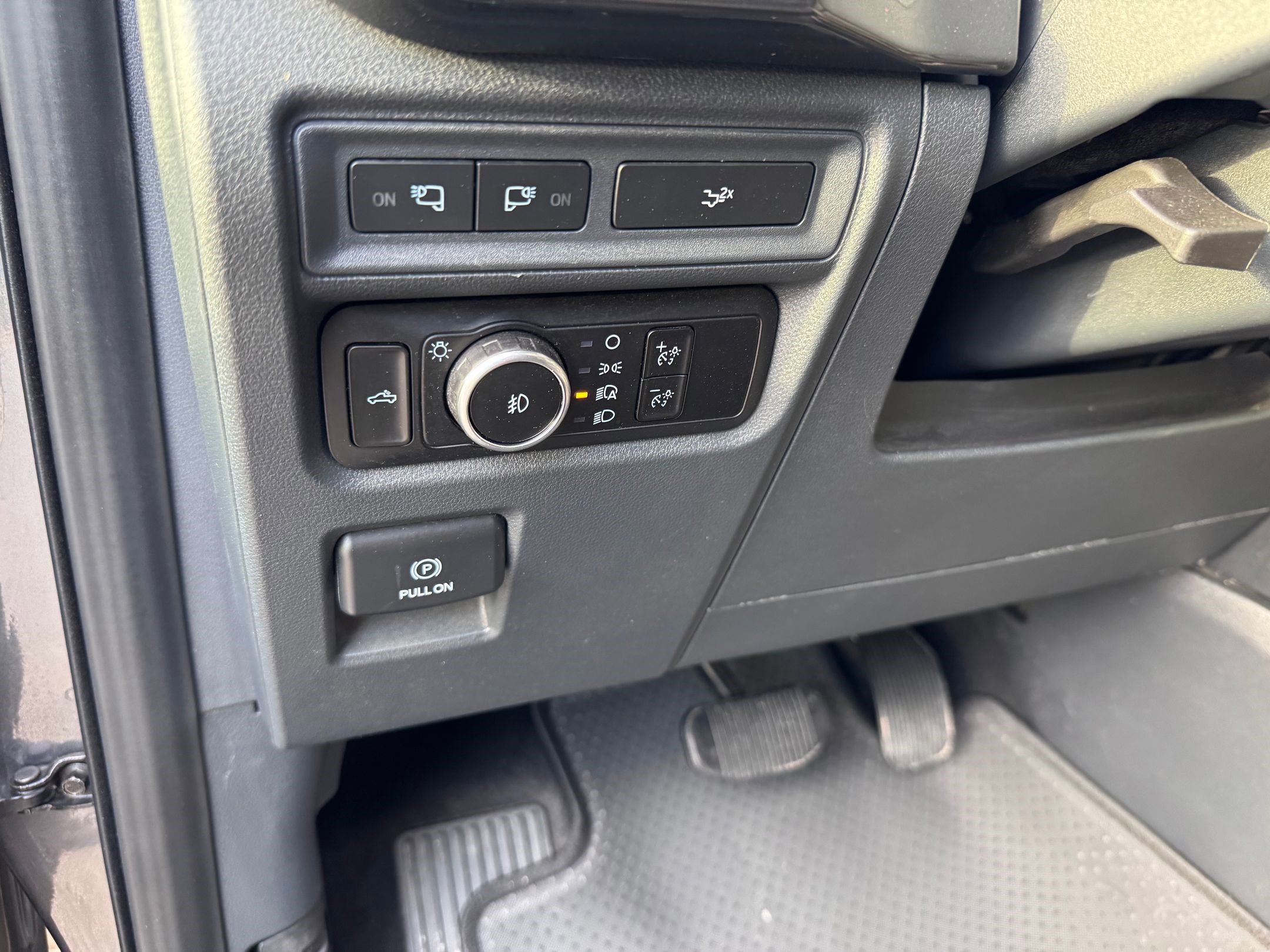 2023 Ford F-150 XLT photo 18