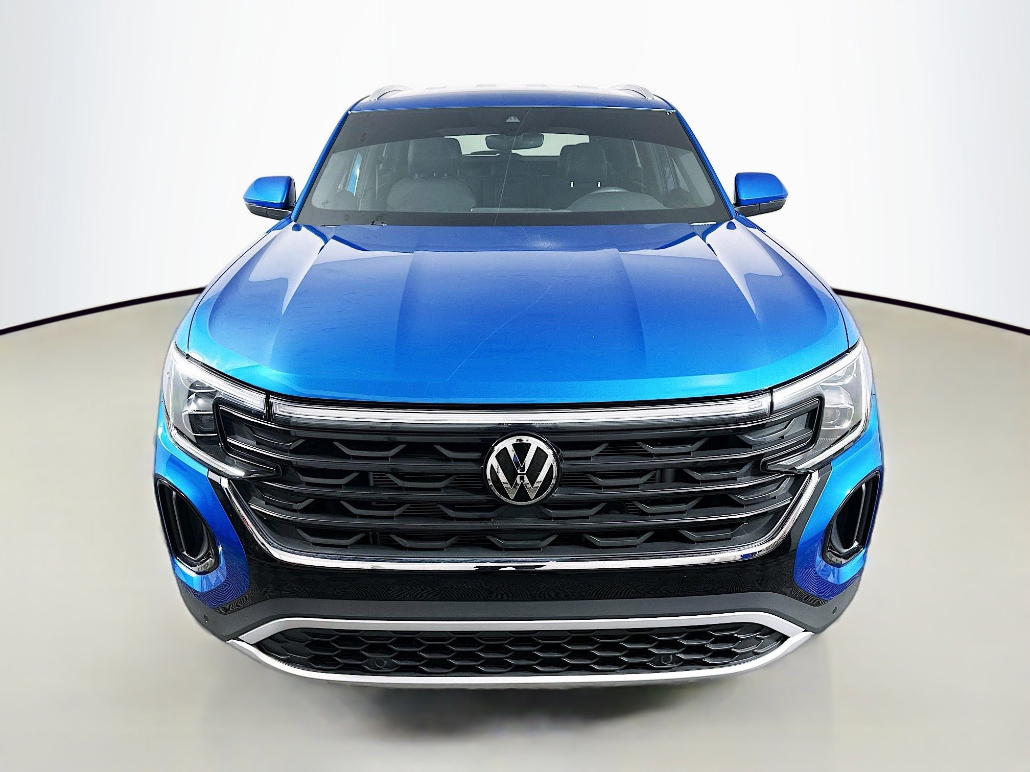 2024 Volkswagen Atlas Cross Sport SE Technology photo 2