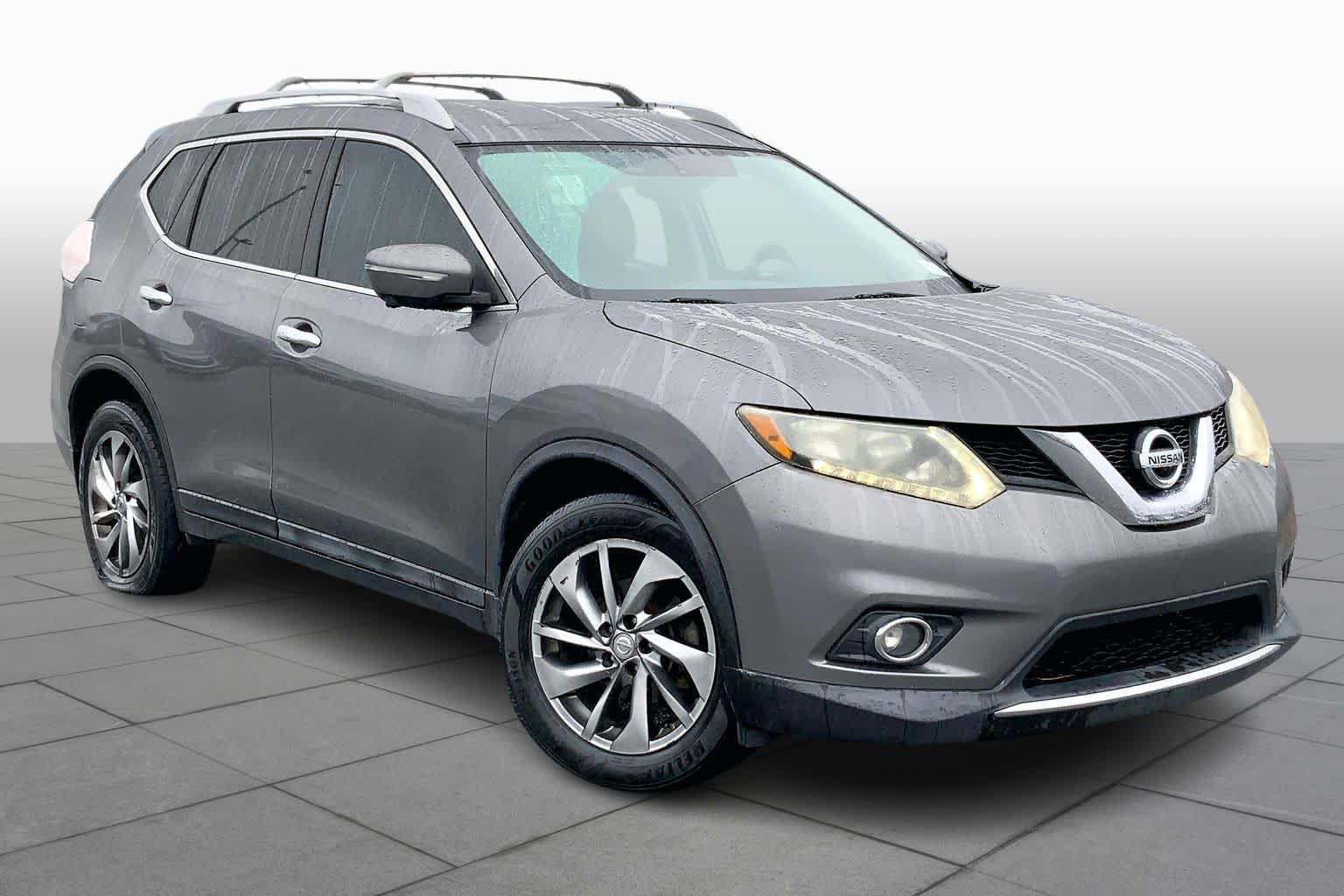 2014 Nissan Rogue SL photo 2