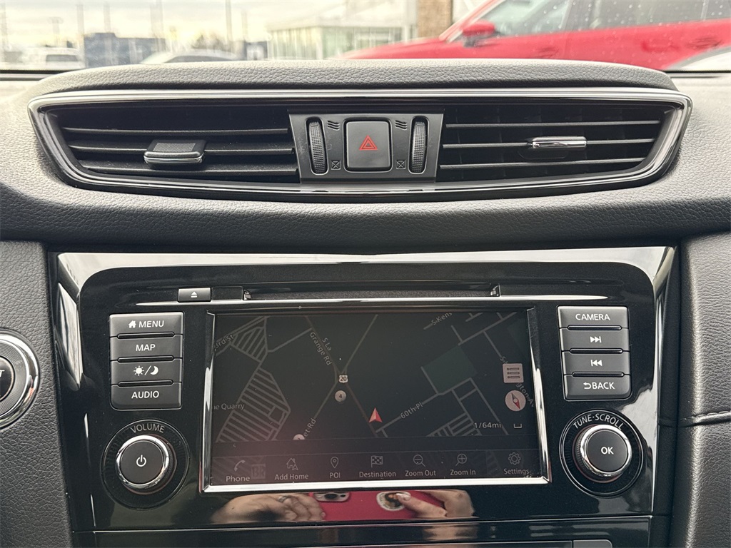 2018 NISSAN ROGUE - Image 17