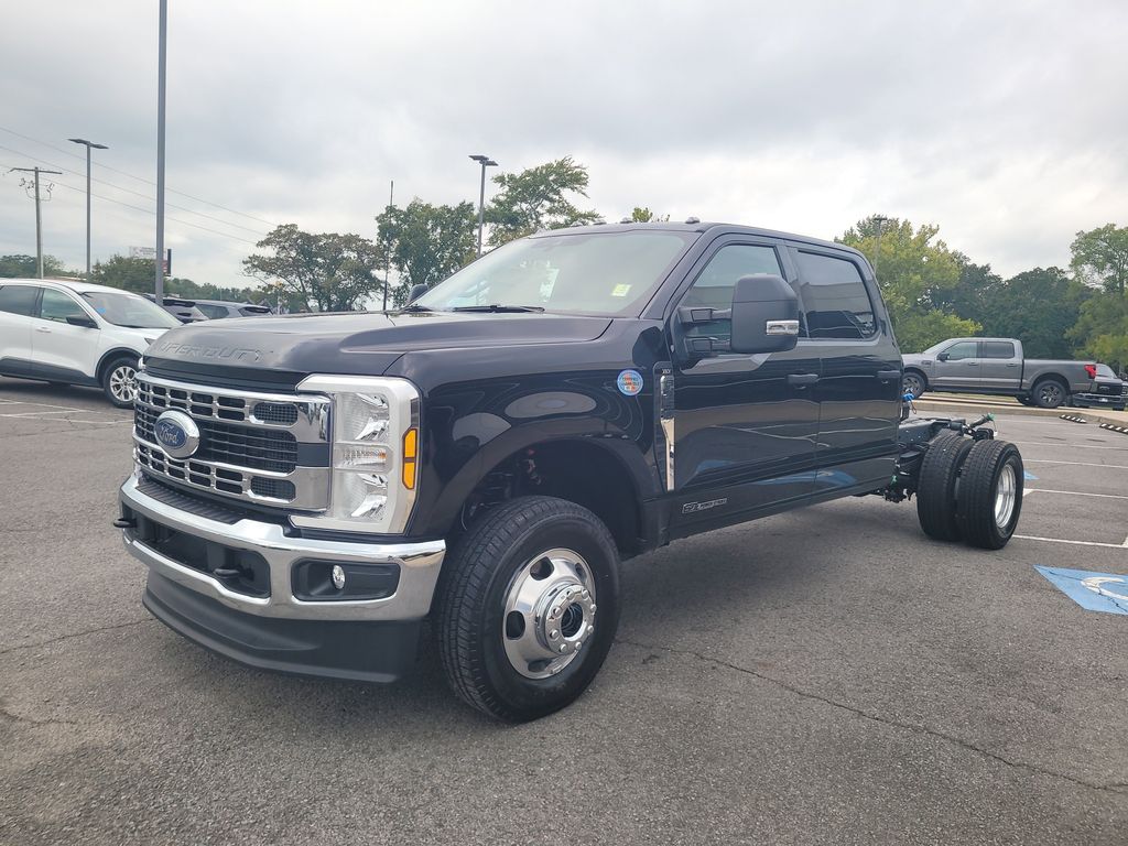 2026 Ford F-350 XLT photo 7