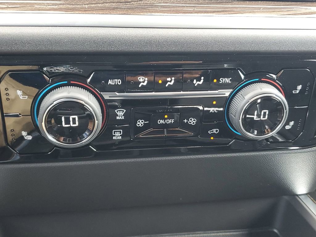 2026 Chevrolet Silverado 1500 RST photo 32