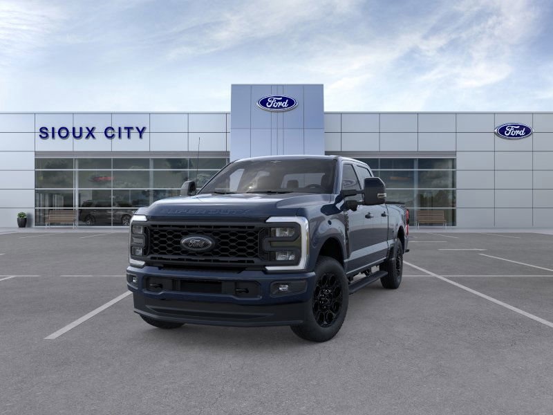 2025 Ford F-350 Lariat photo 2