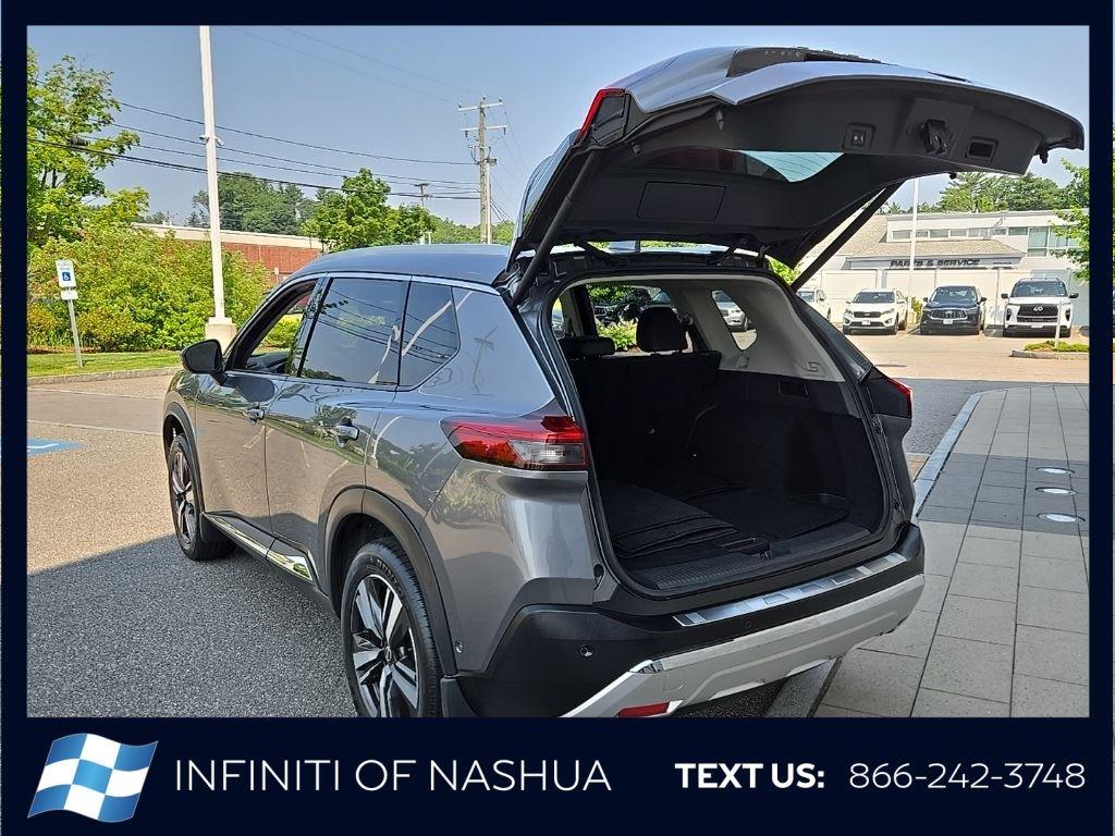 2023 Nissan Rogue Platinum photo 17
