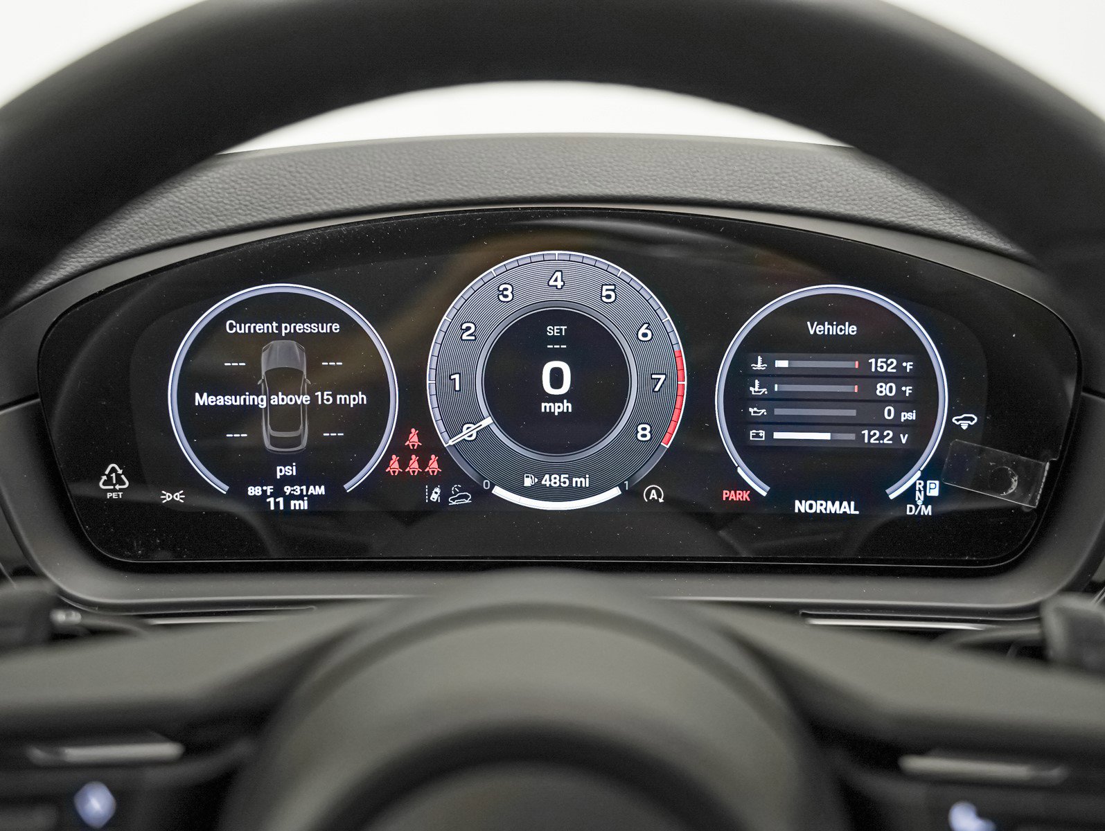 2025 Porsche Cayenne Coupe photo 18
