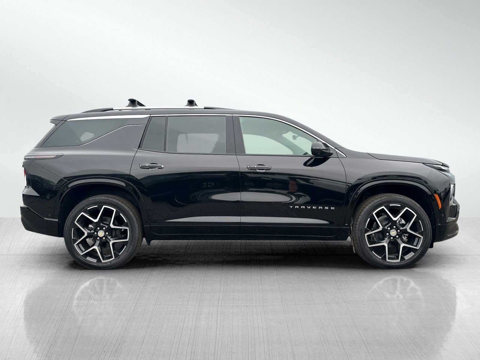 2025 Chevrolet Traverse High Country photo 3