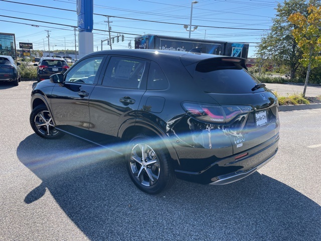 2024 Honda HR-V EX-L photo 3