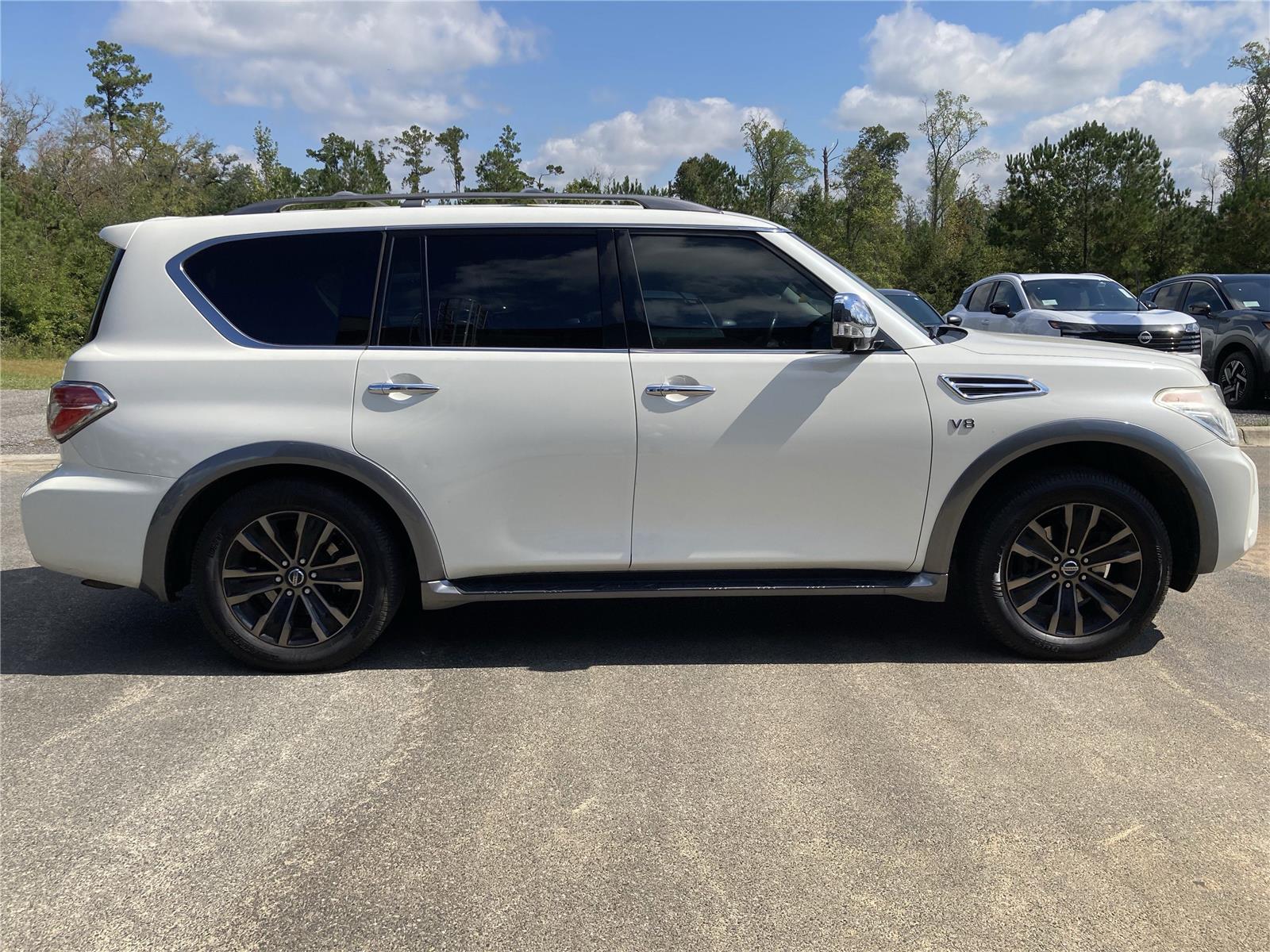 2017 Nissan Armada Platinum photo 5