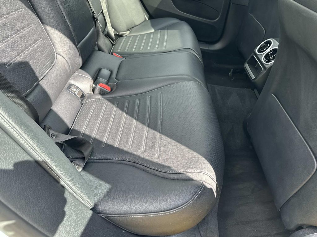 2023 Mercedes Benz C 300 4MATIC photo 24