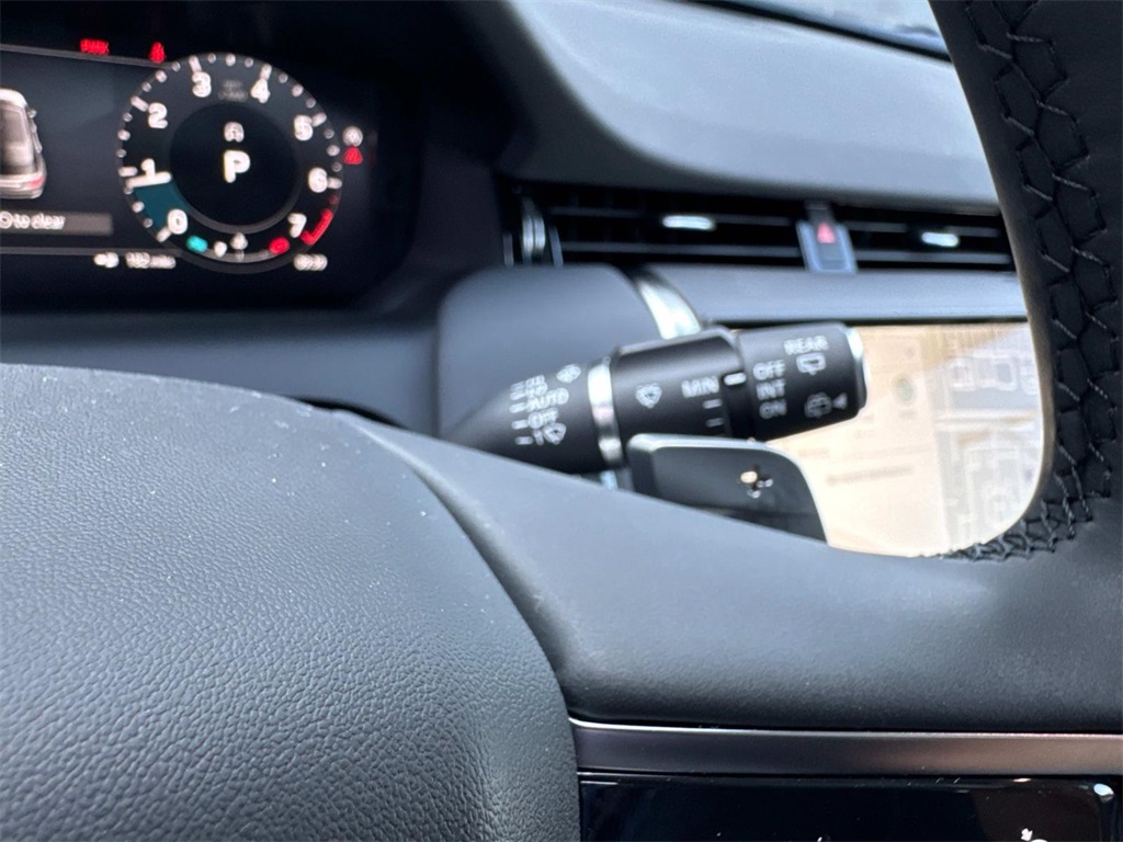 2025 Land Rover Discovery Sport S photo 26