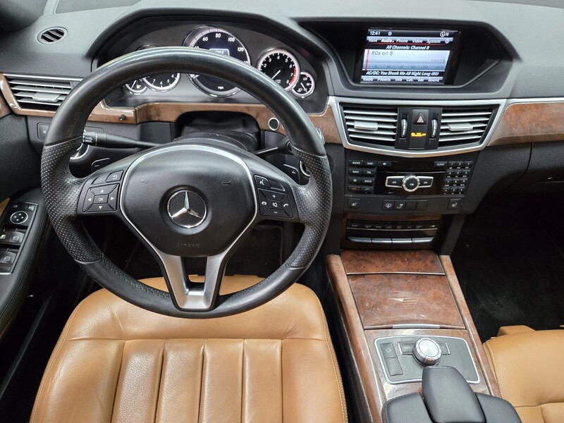 2013 Mercedes Benz E 350 photo 11