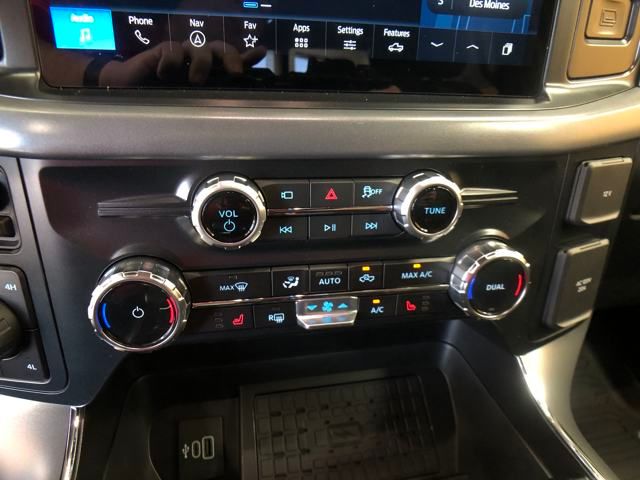 2025 Ford F-150 XLT photo 18