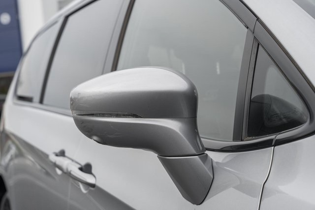 2019 Chrysler Pacifica Limited photo 16
