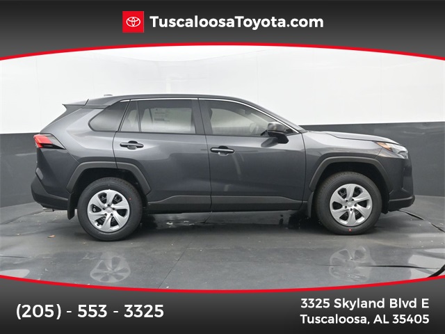 2025 Toyota RAV4 LE's photo