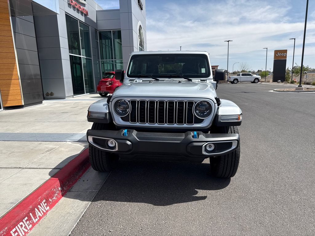 2024 Jeep Wrangler Sahara 4xe photo 3
