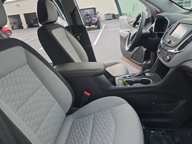 2018 Chevrolet Equinox LS photo 10