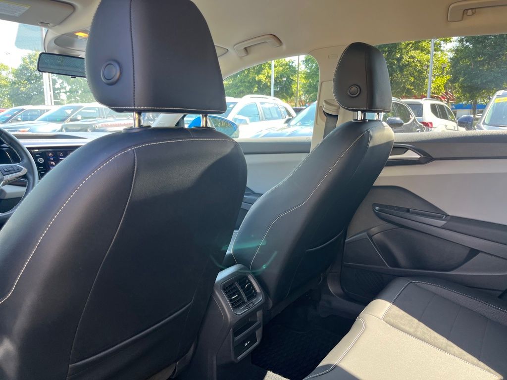 2022 Volkswagen Taos SE photo 22