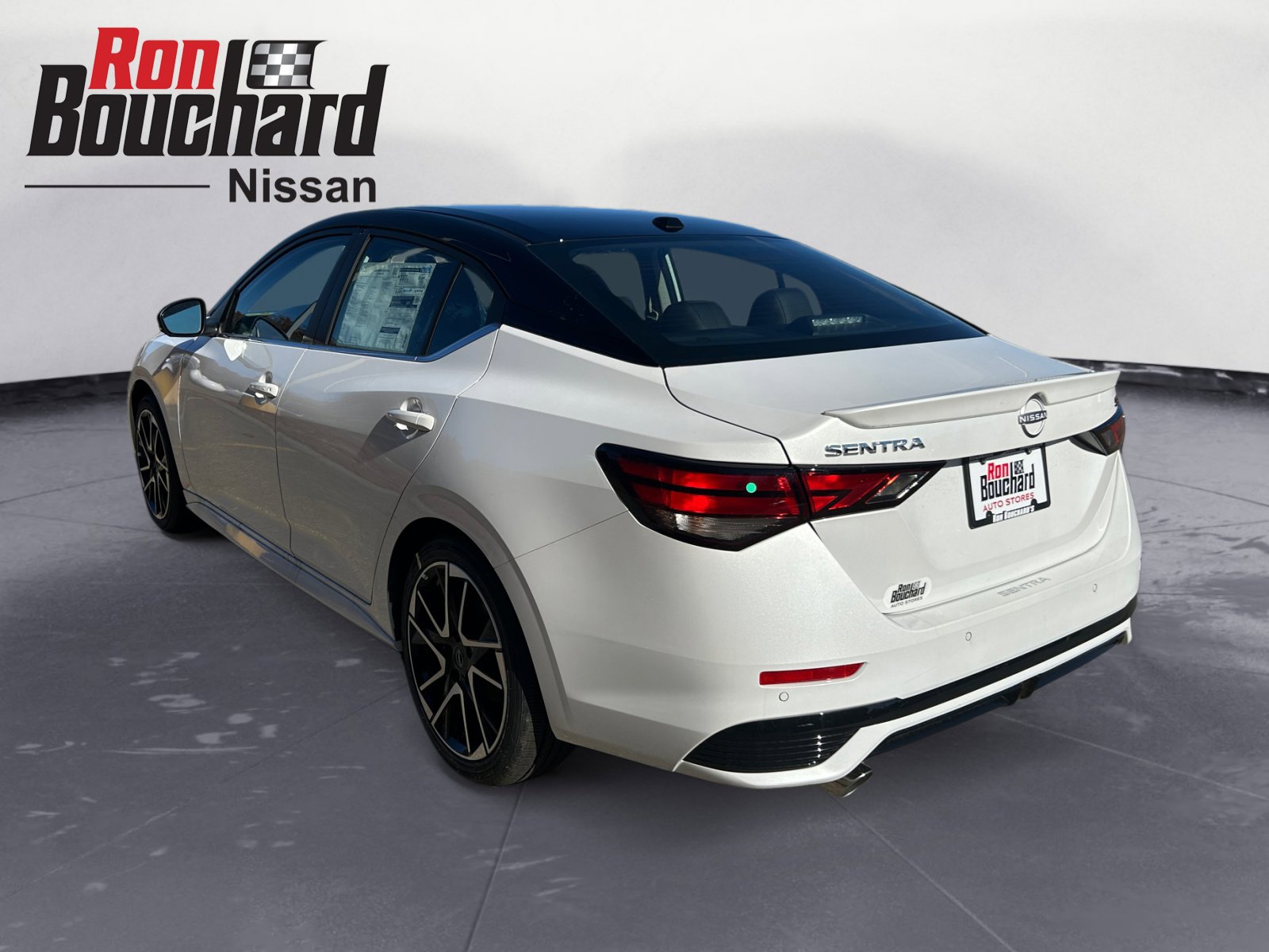 2025 Nissan Sentra SR photo 4