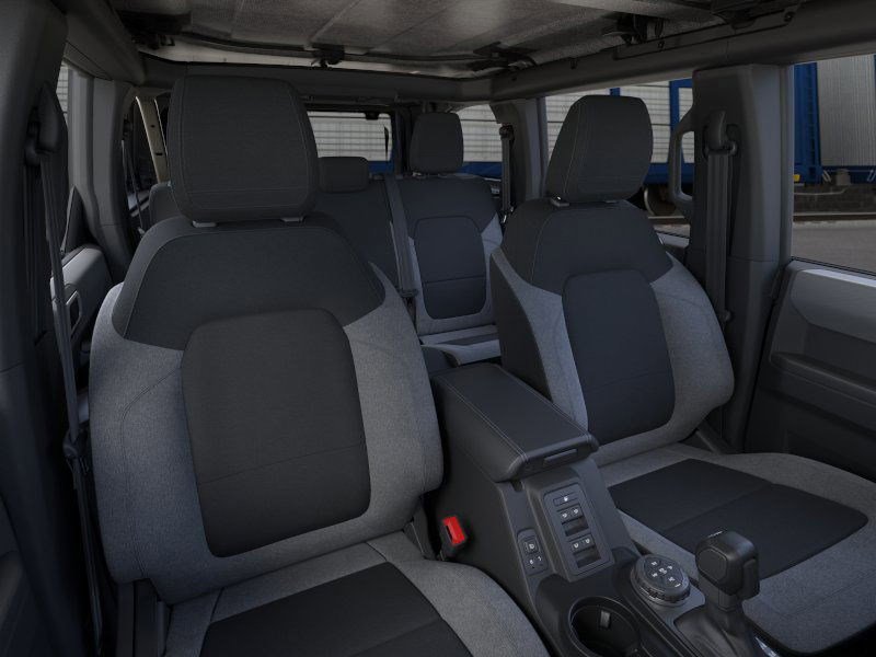 2025 Ford Bronco Base photo 10