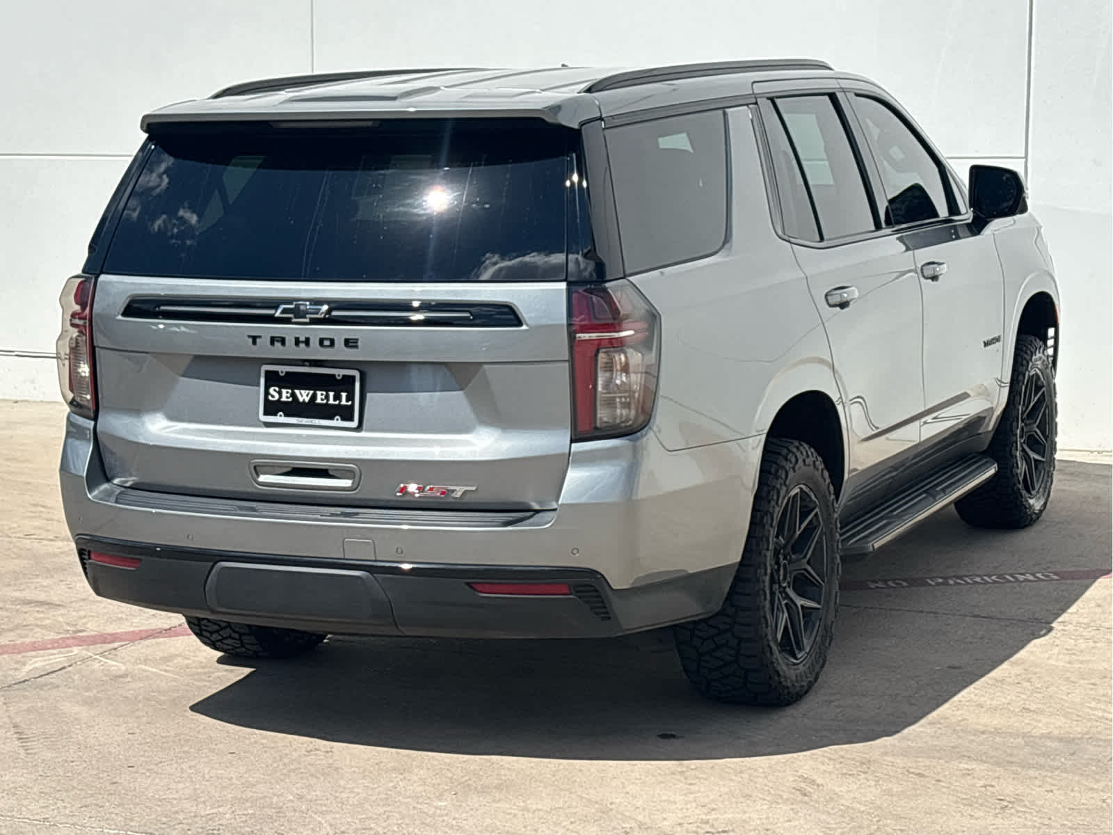 2023 Chevrolet Tahoe RST photo 4