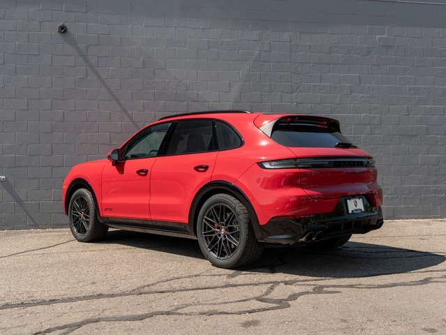 2026 Porsche Cayenne GTS photo 3