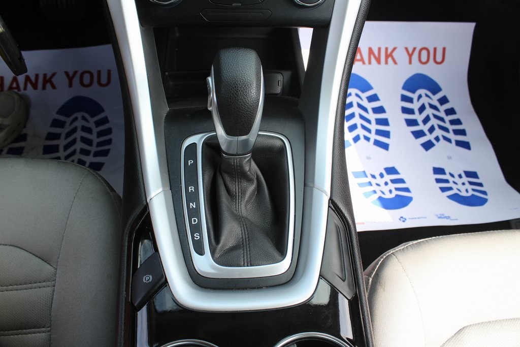 2014 Ford Fusion S photo 12