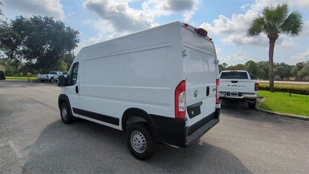 2025 Ram ProMaster 1500 photo 4
