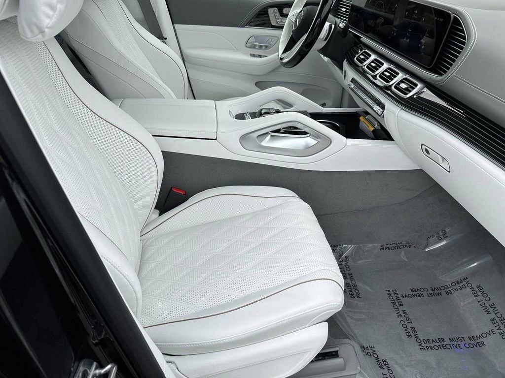 2025 Mercedes Benz GLS Maybach 600 4MATIC photo 15